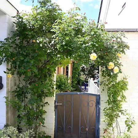 Lejlighed Modernes Haus Im Landhausstyle In Zons