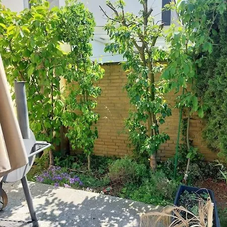 Lejlighed Modernes Haus Im Landhausstyle In Zons